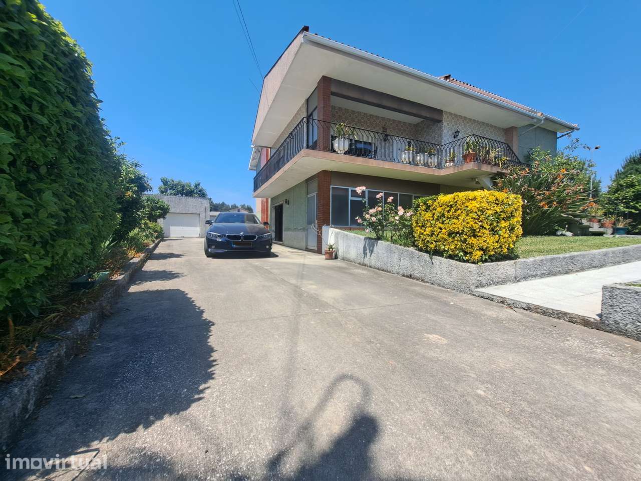 Moradia T4 com 1592 m² de Terreno, Poço, Pomar e Anexos em Sangalhos - Grande imagem: 2/32