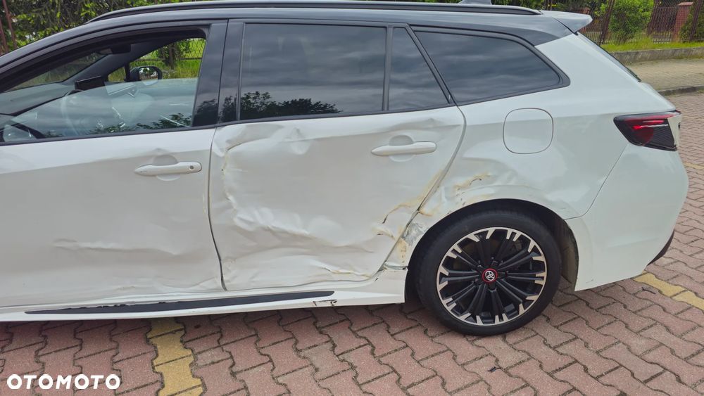 Toyota Corolla 1.8 Hybrid GR Sport - 10