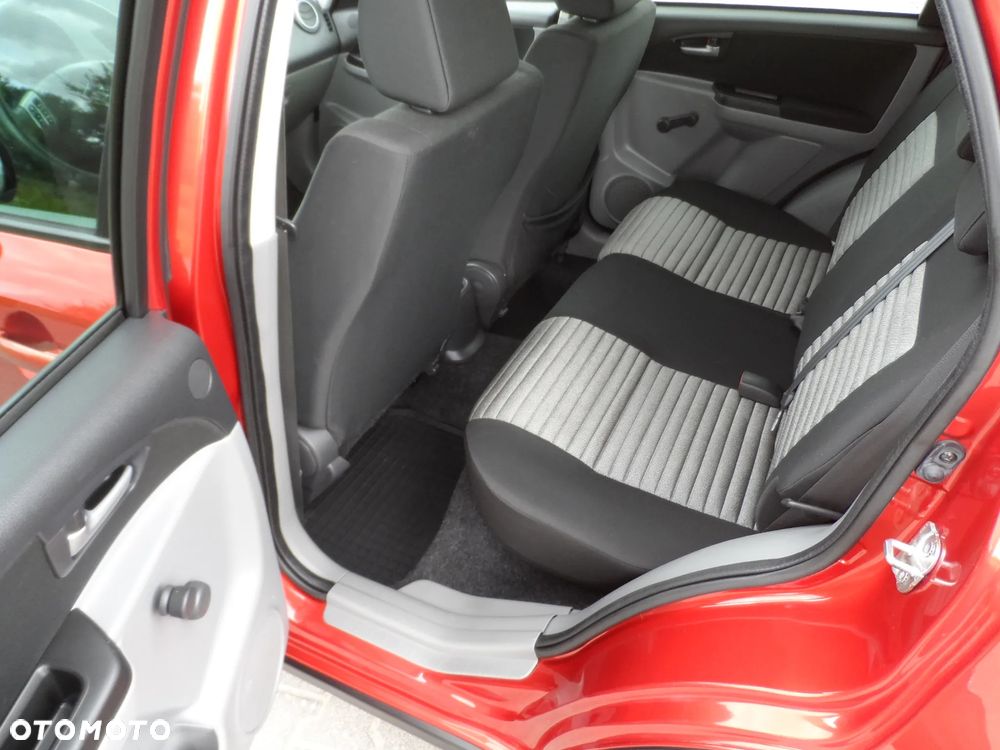 Suzuki SX4 - 21