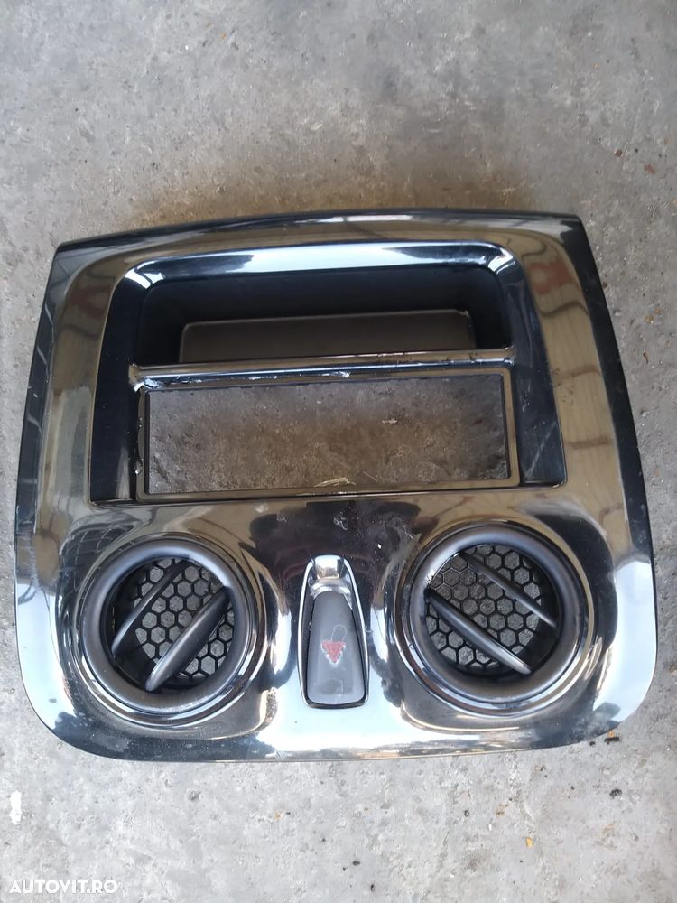 Rama Adaptoare cod: 682609133R pentru Dacia Sandero 2 din 2018, 1.0 Benzina - 1