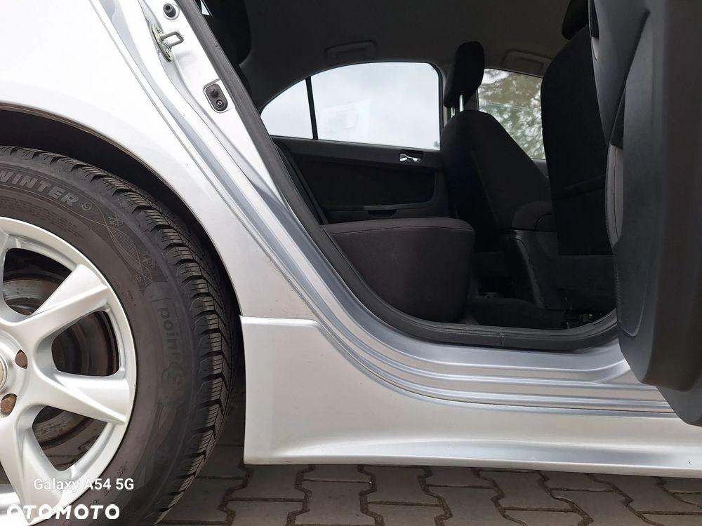 Mitsubishi Lancer 1.8 Intense - 14