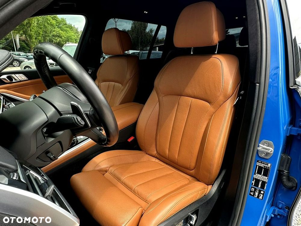 BMW X7 M50i sport - 15