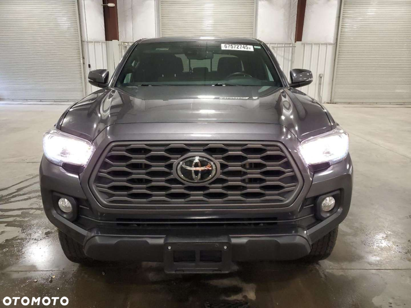 Toyota Tacoma - 6