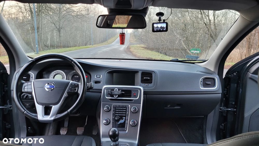 Volvo V60 D5 Momentum - 13