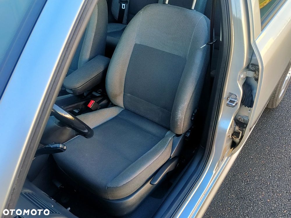 Skoda Octavia 2.0 Combi Selection - 10