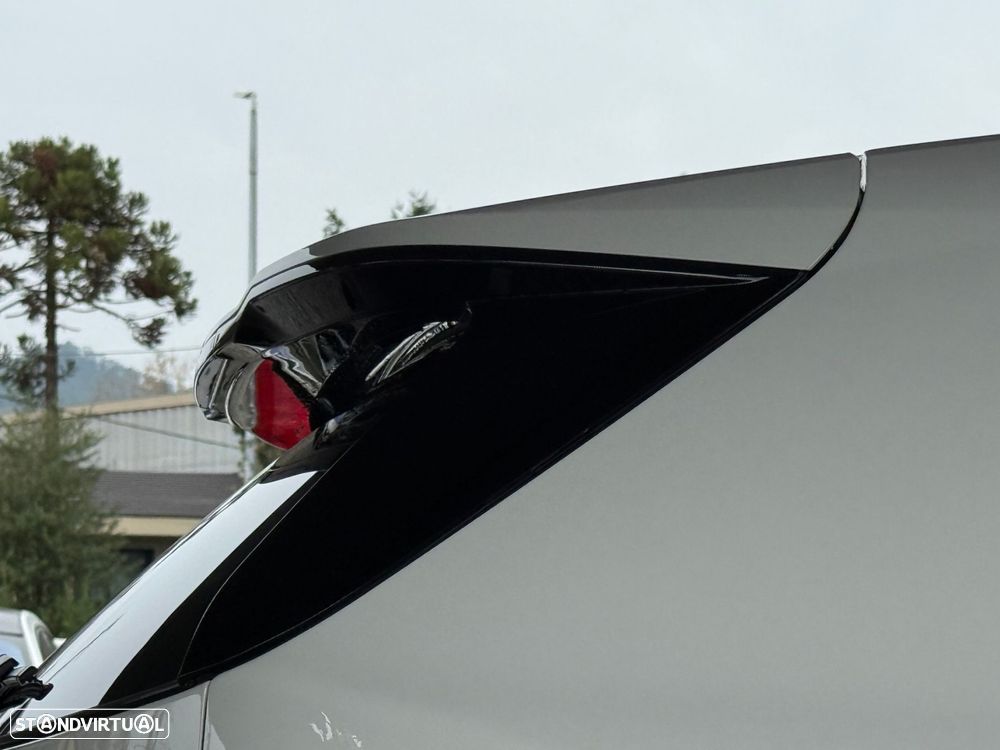 BMW iX1 eDrive20 Pack Desportivo M - 32