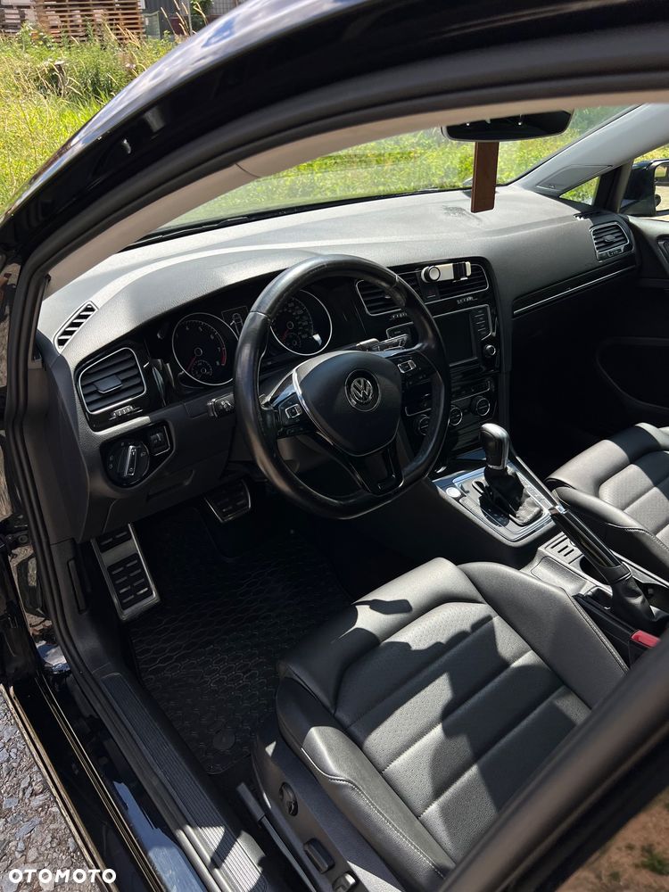 Volkswagen Golf - 15