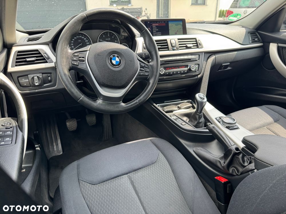BMW Seria 3 318d Blue Performance Luxury Line - 7