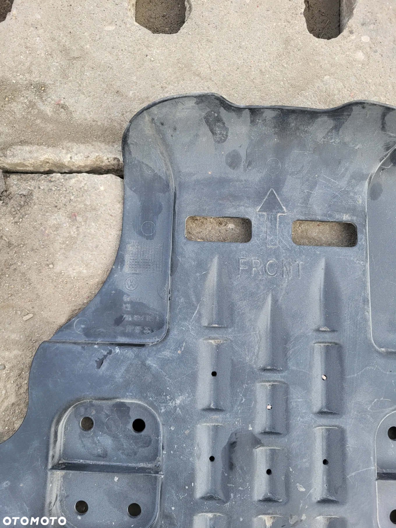 MOCOWANIE KOŁA ZAPASOWEGO UCHWYT VOLKSWAGEN T5  7H5806185A - 4