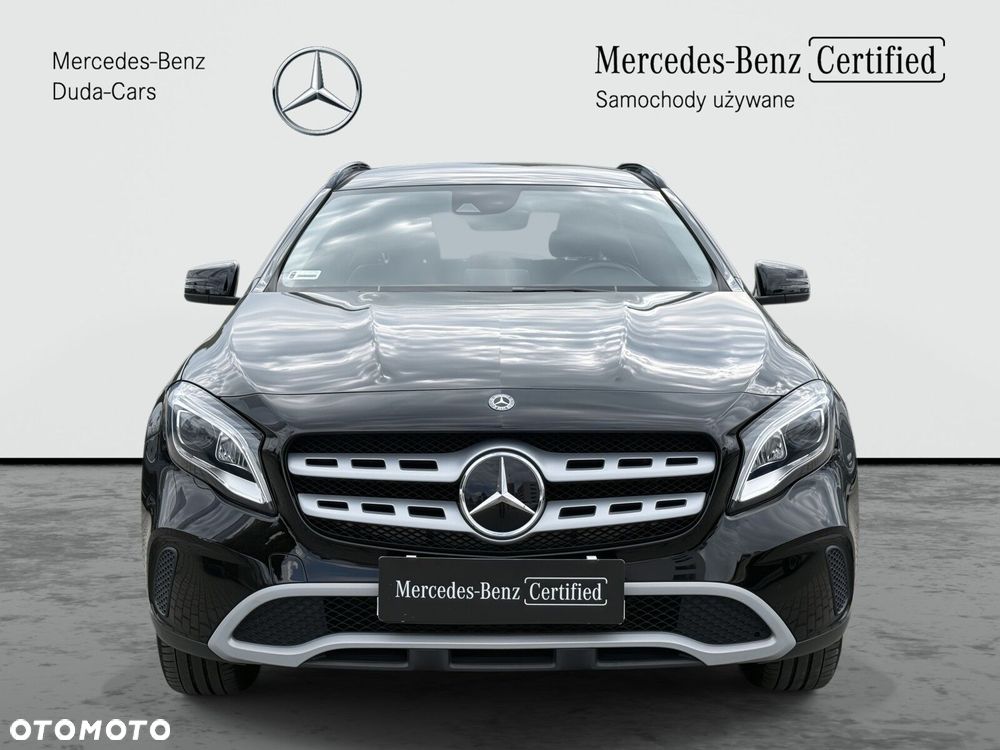 Mercedes-Benz GLA 180 7G-DCT - 9