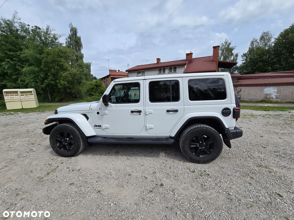 Jeep Wrangler - 8