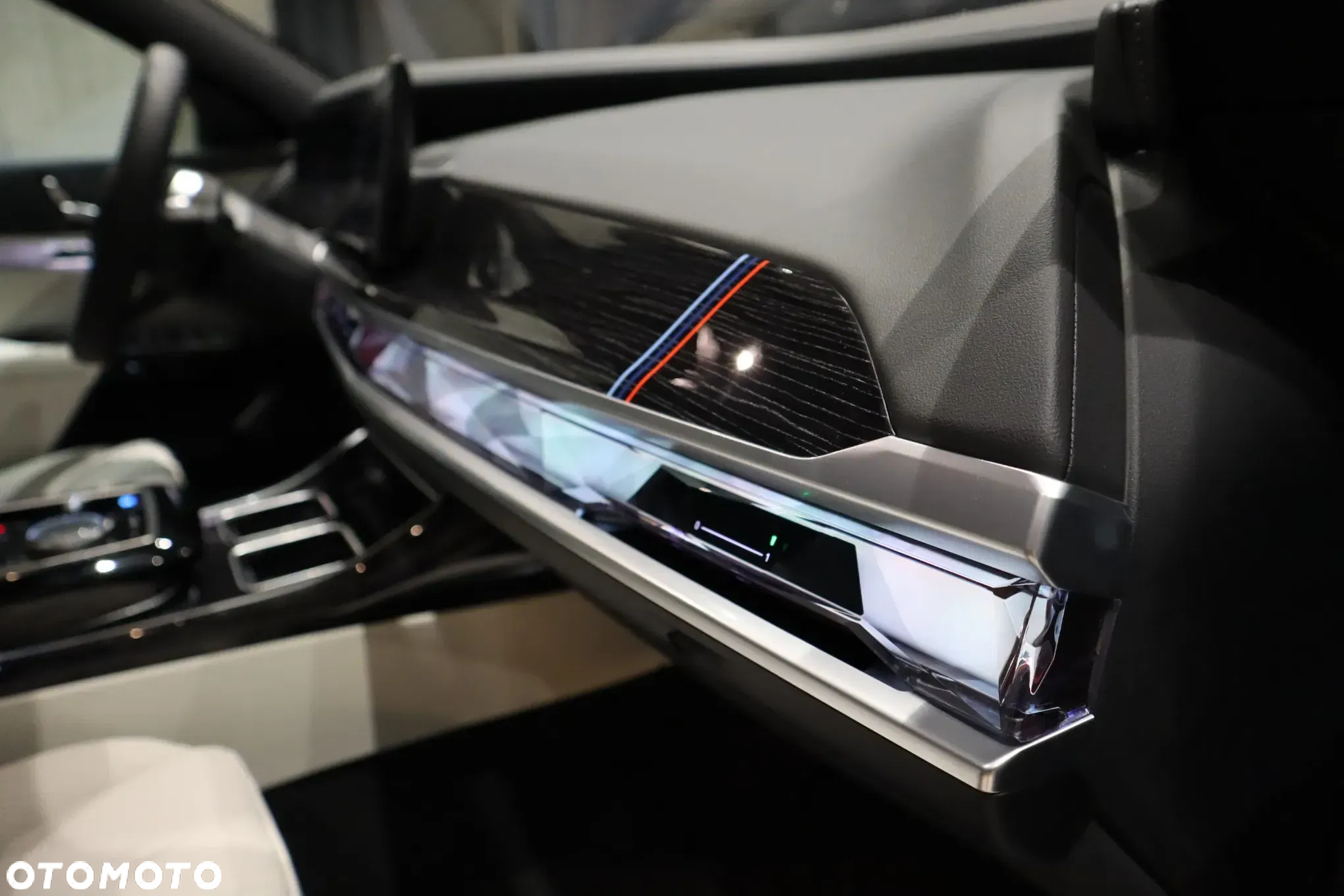 BMW Seria 7 - 27
