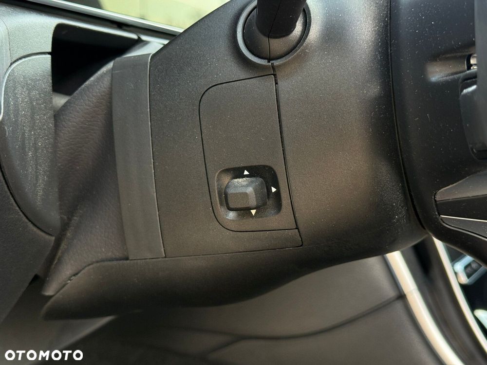 Mercedes-Benz Klasa C 200 mHEV 4-Matic AMG - 17