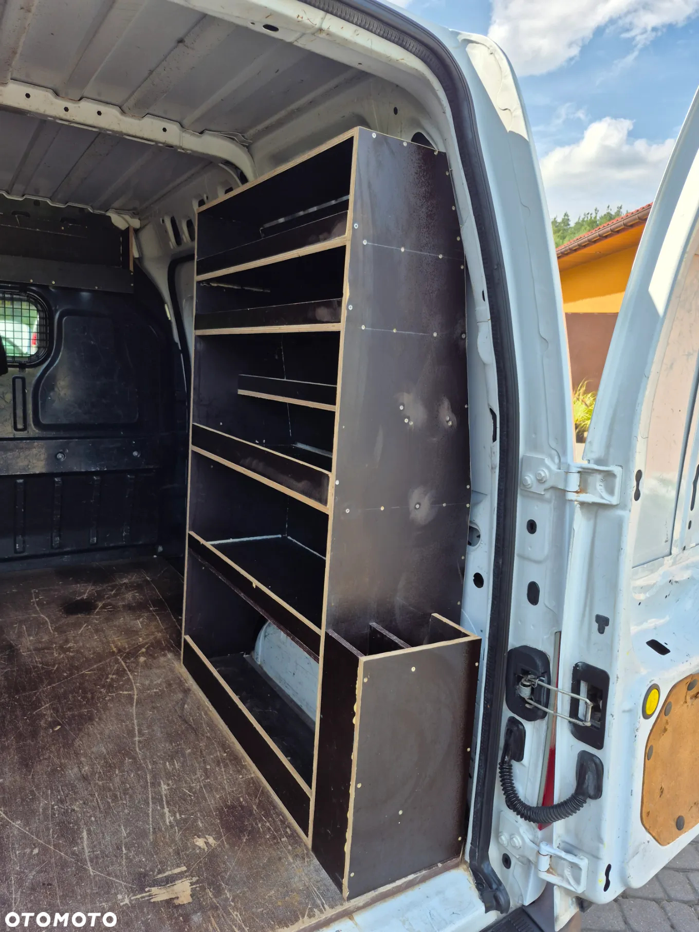 Ford Transit Connect - 17