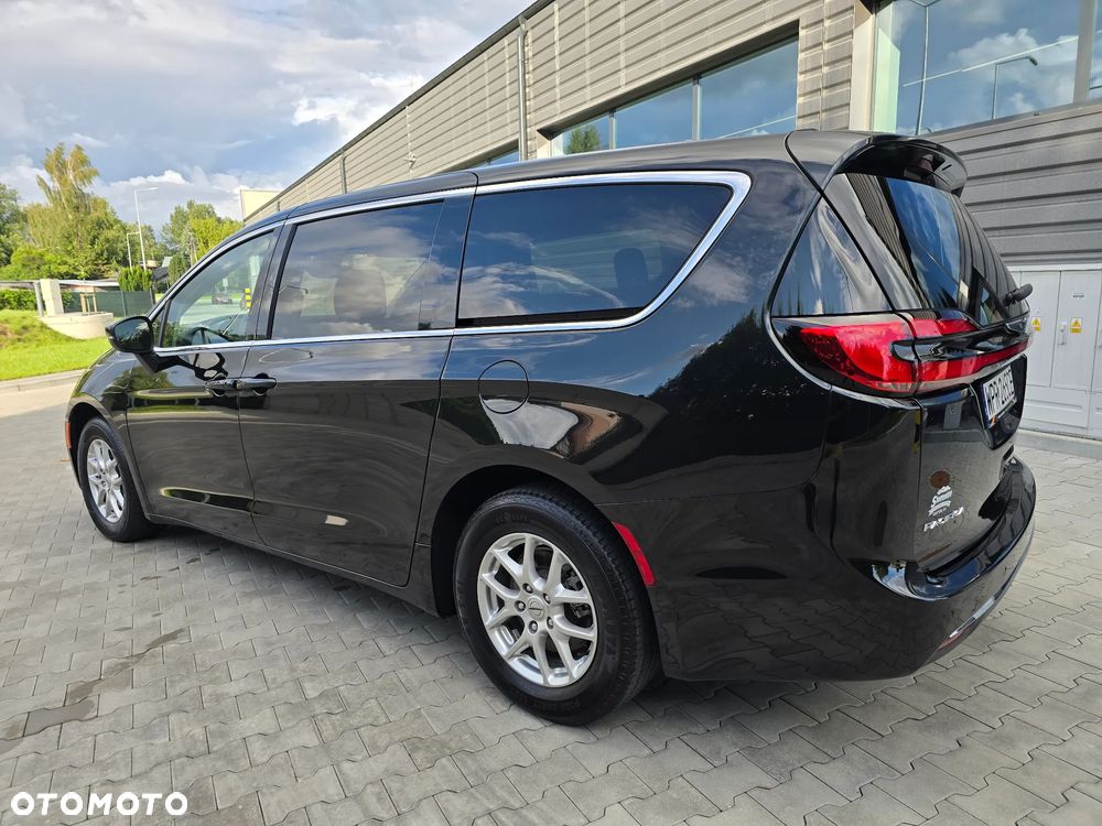 Chrysler Pacifica - 14