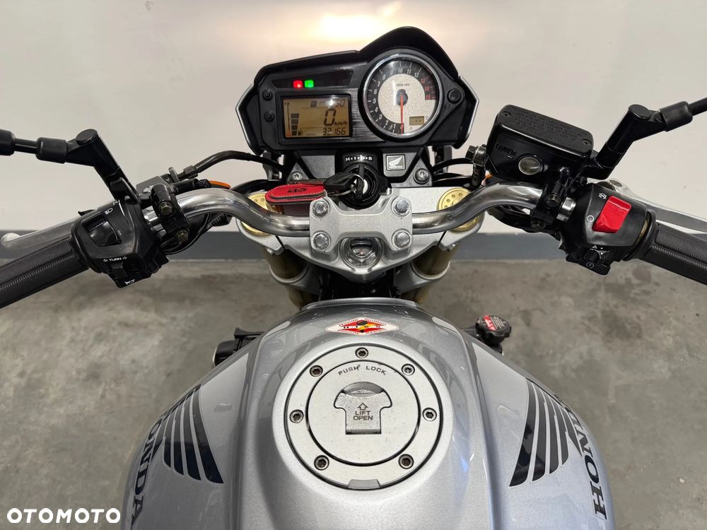Honda Hornet - 9