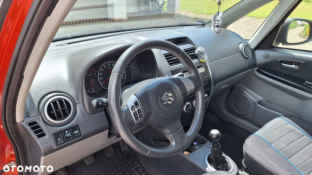 Suzuki SX4 1.6 GS / Premium - 28