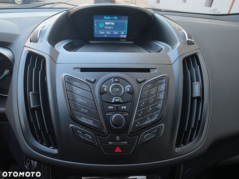 Ford Kuga 1.6 EcoBoost 2x4 Titanium - 12