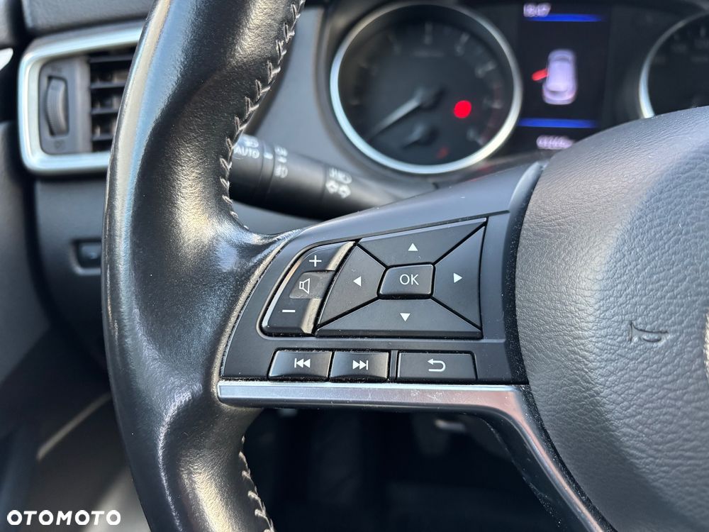 Nissan Qashqai 1.3 DIG-T N-Connecta EU6d - 23
