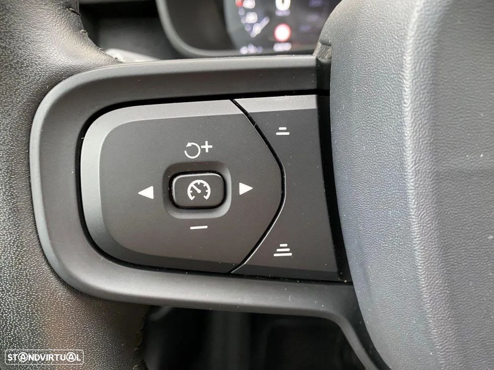 Volvo XC 40 2.0 D3 Momentum - 19
