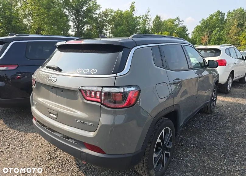 Jeep Compass - 4
