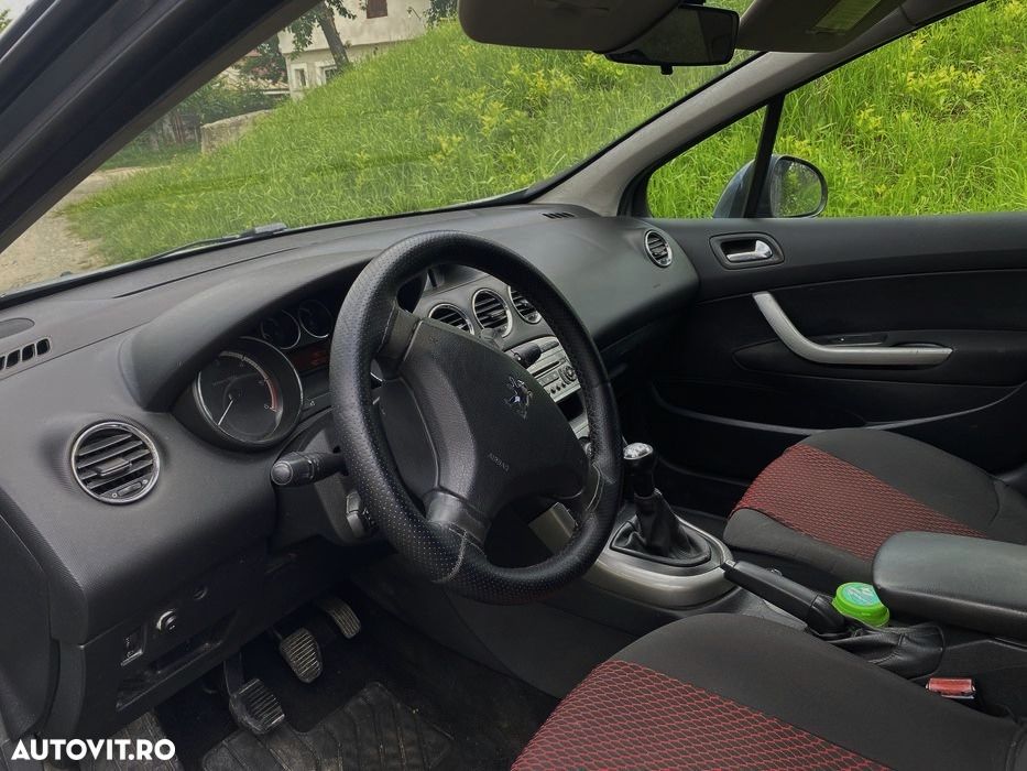 Peugeot 308 1.6HDi Confort Pack - 4
