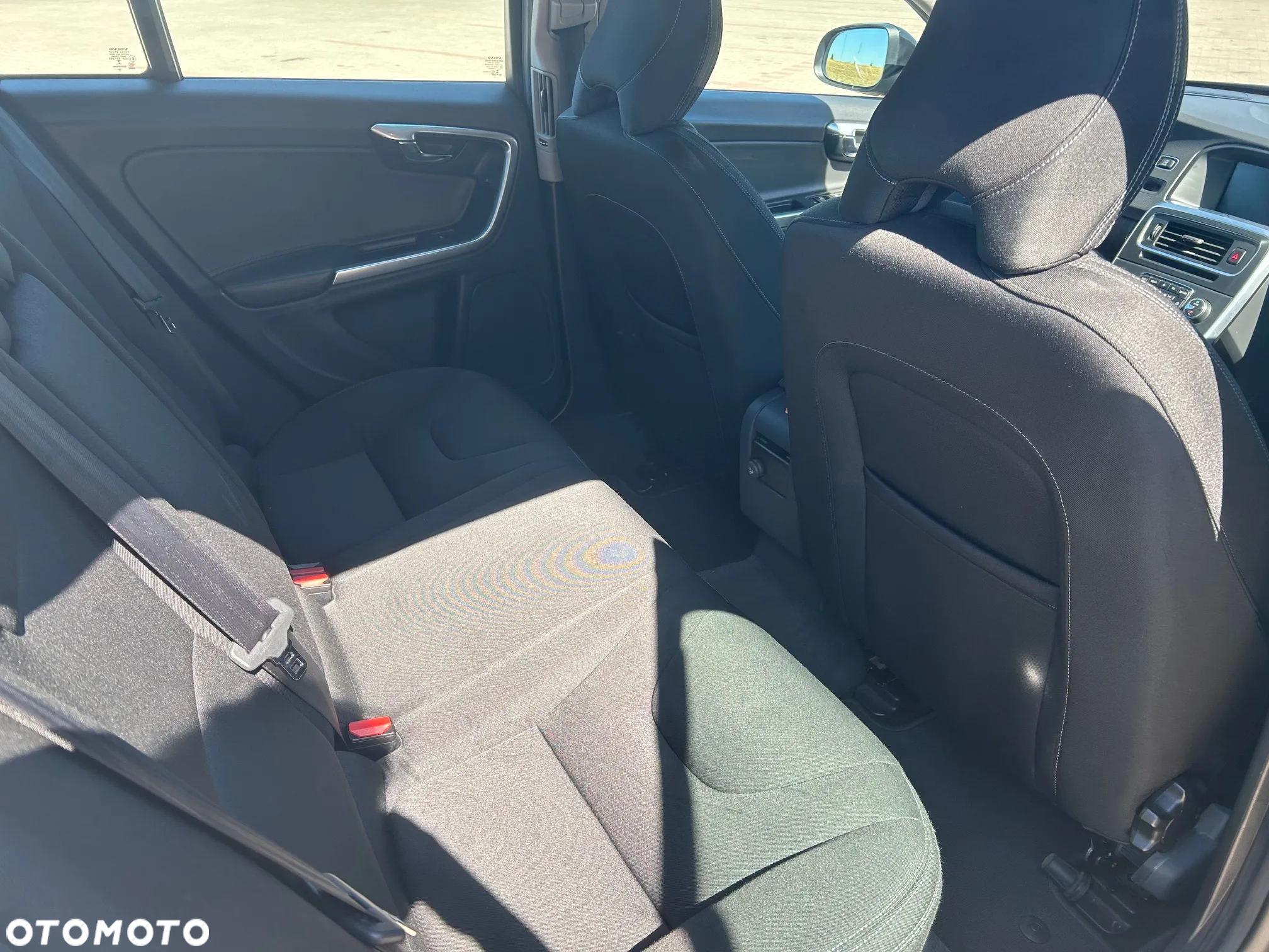 Volvo V60 D4 Drive-E Momentum - 12