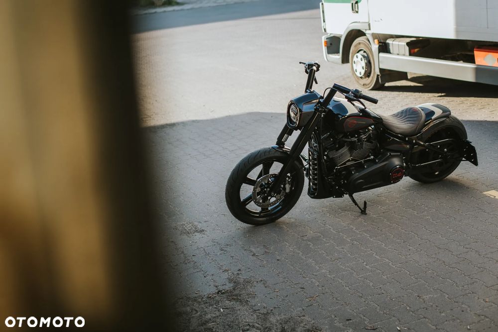Harley-Davidson Softail Custom - 7