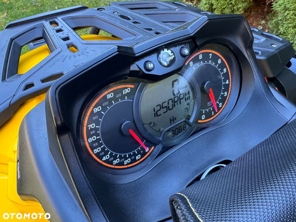 Can-Am Outlander - 10