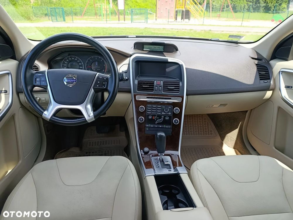 Volvo XC 60 2.4D Momentum - 19