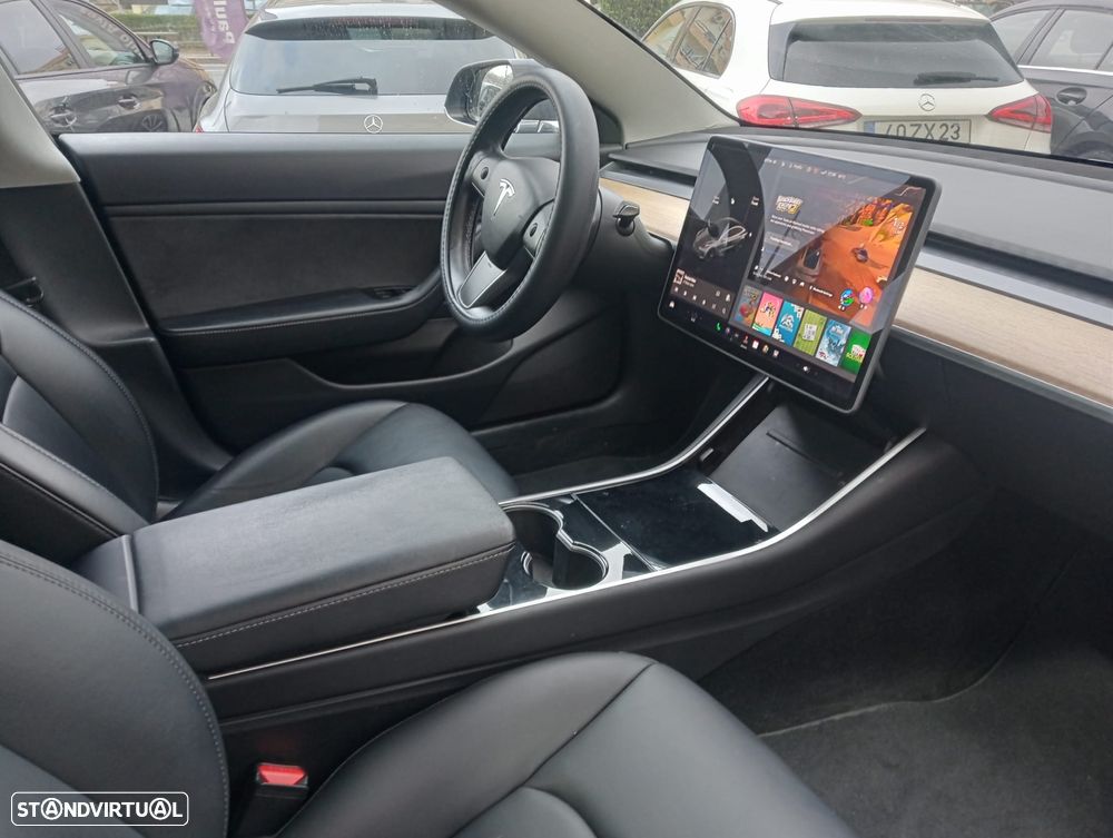 Tesla Model 3 Long-Range Dual Motor AWD - 12