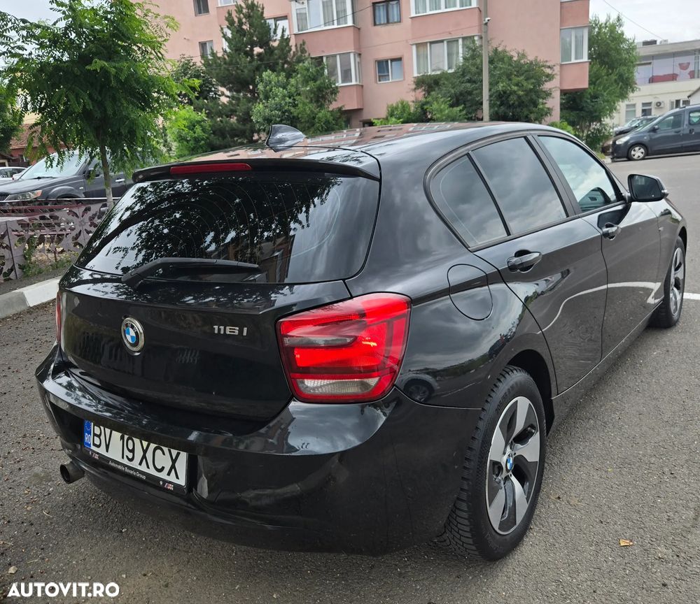 BMW Seria 1 116i - 3