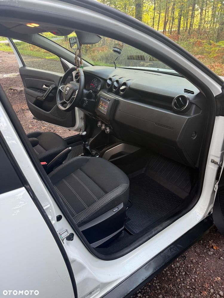 Dacia Duster 1.6 SCe Laureate S&S - 7
