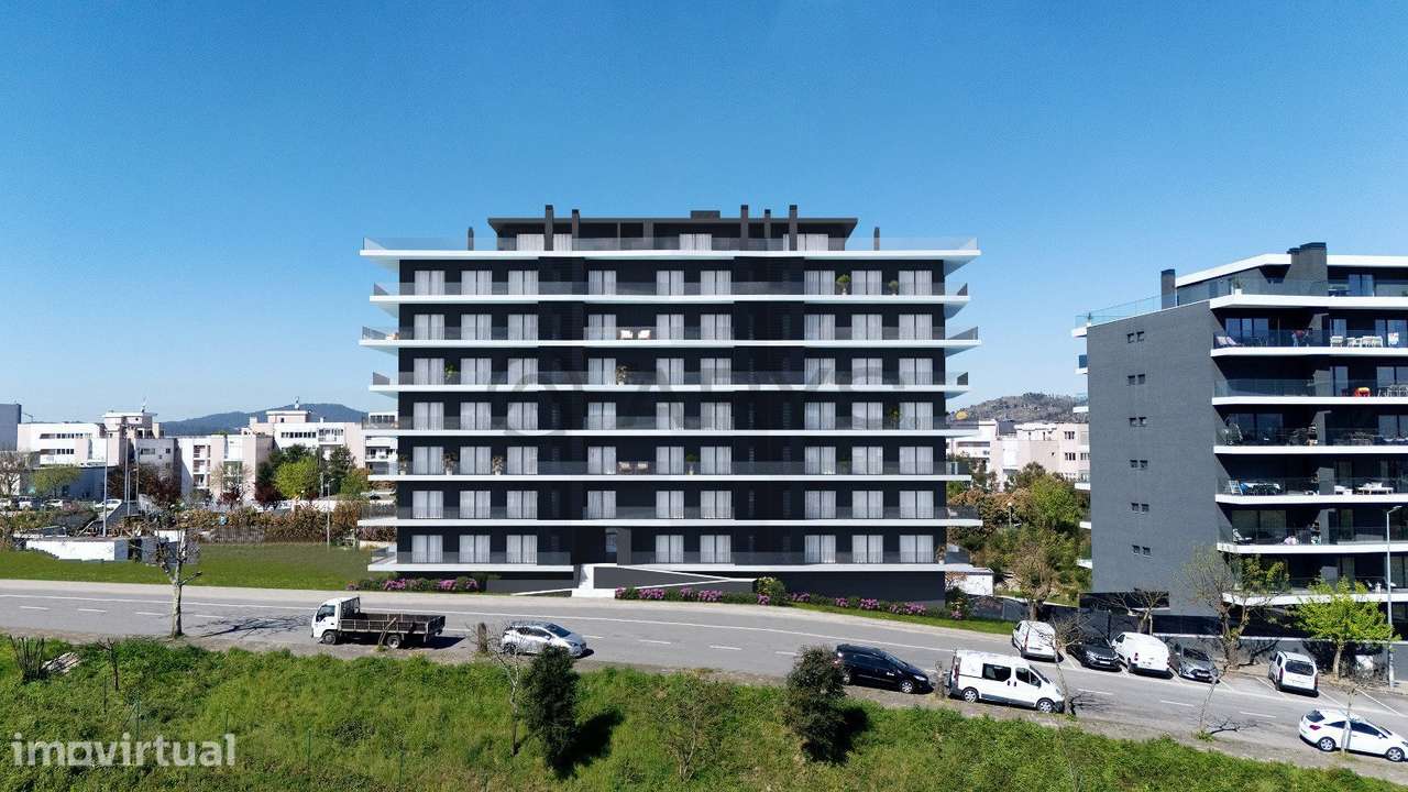 Apartamento em Ferreiros, Varanda com Churrasqueira - Grande imagem: 5/8