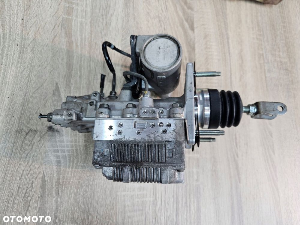 toyota auris ii 13-17 1.8 hybrid pompa abs 47210-12160 gk - 3