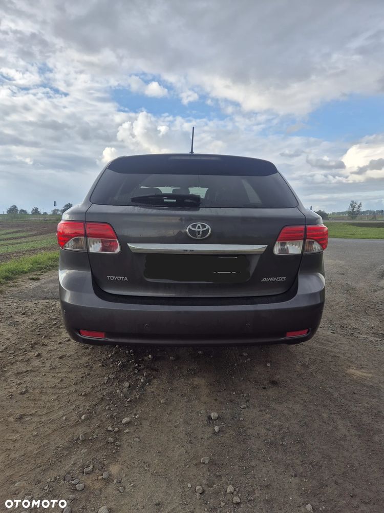 Toyota Avensis 2.0 D-4D Premium - 3