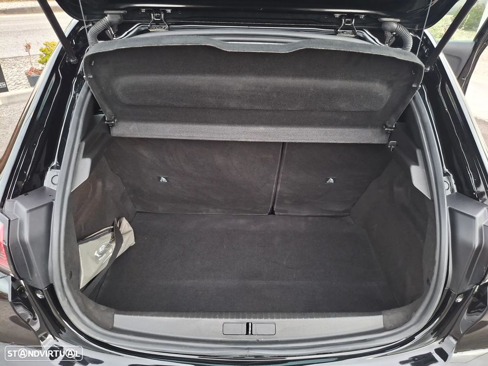 Peugeot 208 1.2 PureTech Allure Pack - 14