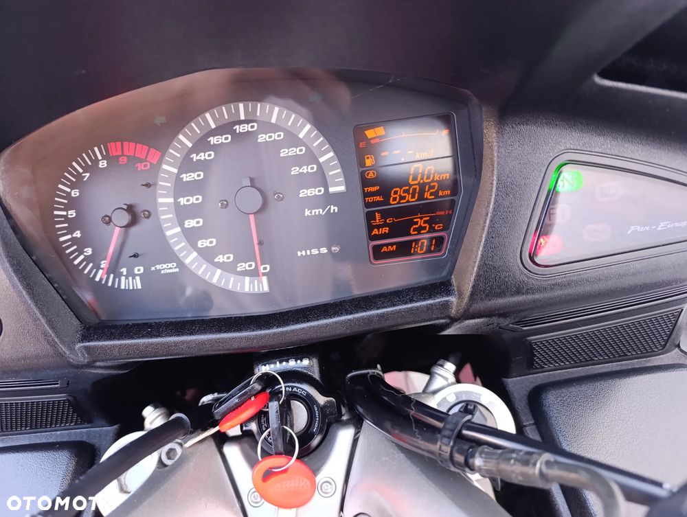 Honda ST - 24