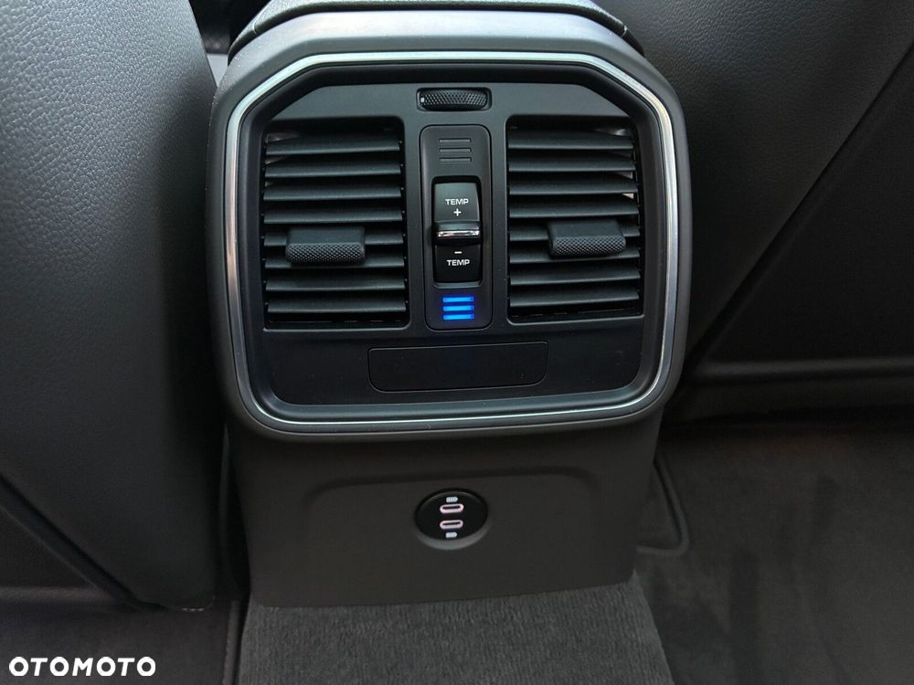 Porsche Macan - 40