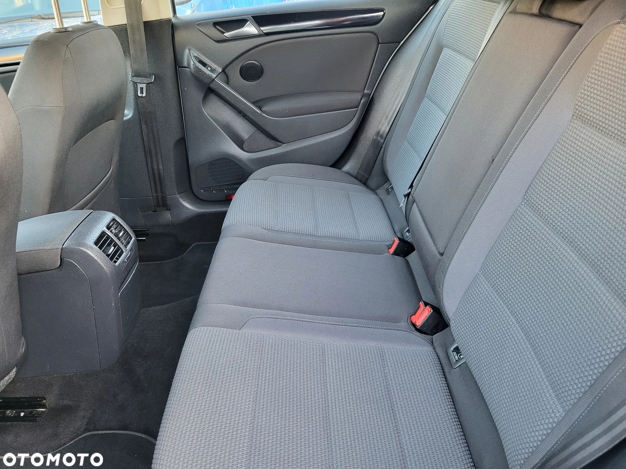Volkswagen Golf - 20