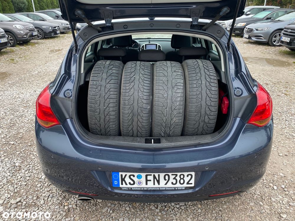 Opel Astra 1.4 Turbo Design Edition - 19