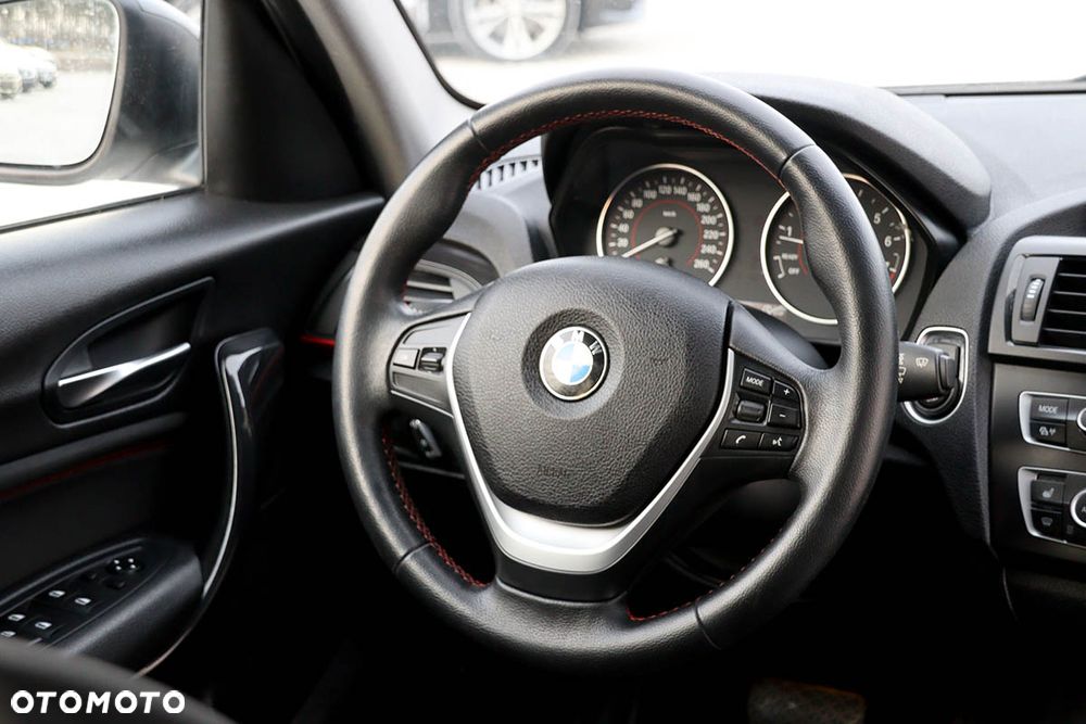 BMW Seria 1 116i Sport Line - 32