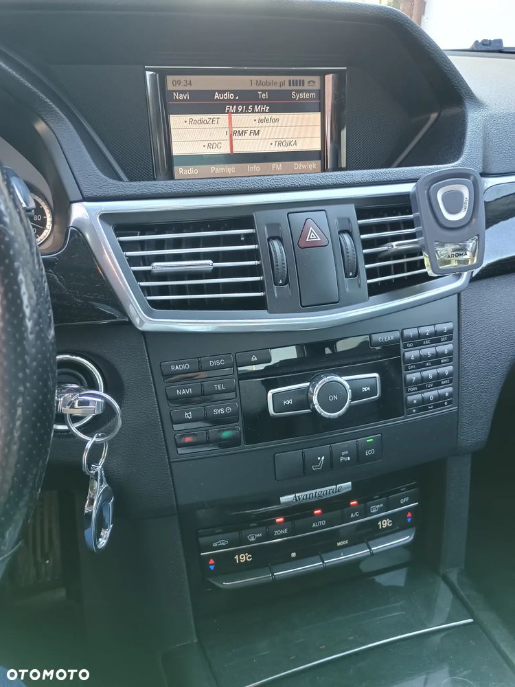 Mercedes-Benz Klasa E 220 BlueTEC 7G-TRONIC Avantgarde - 6