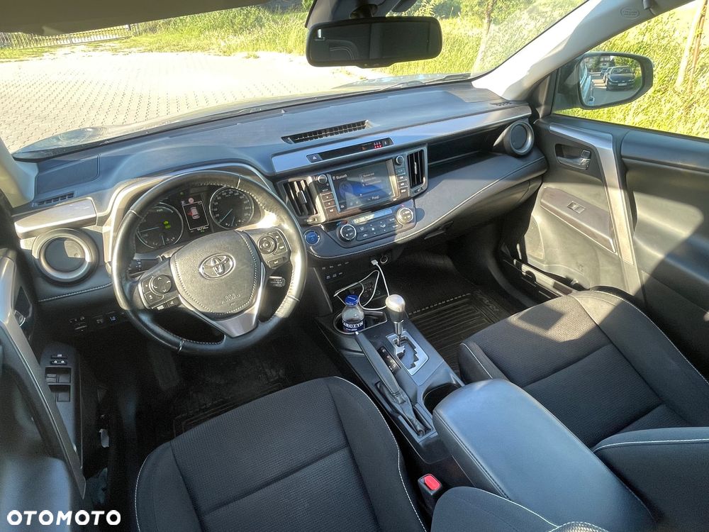 Toyota RAV4 - 11