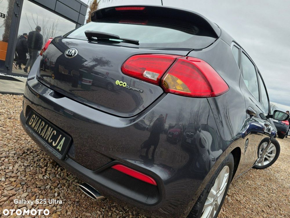 Kia Ceed - 24