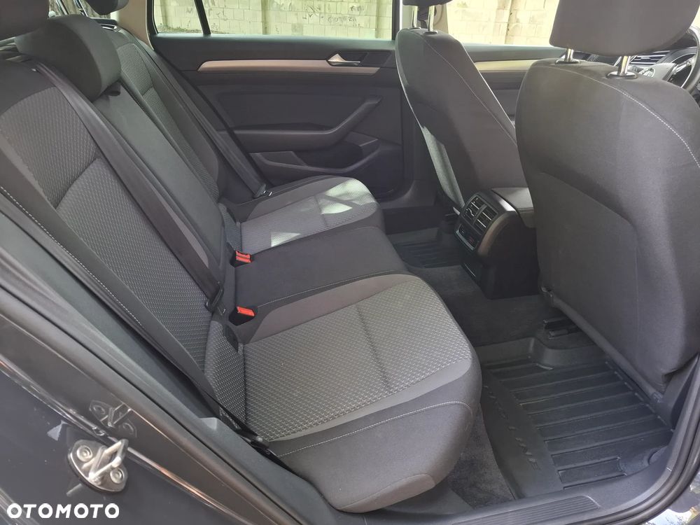Volkswagen Passat 2.0 TDI BMT Comfortline - 8