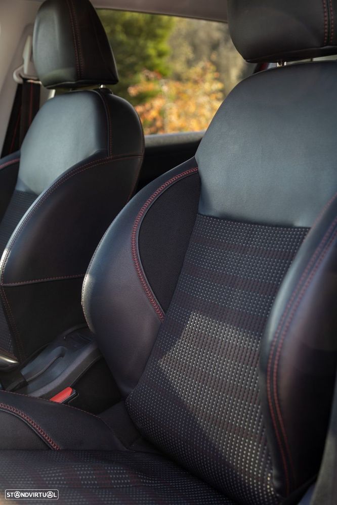 Peugeot 2008 PureTech 110 Stop&Start GT-Line Edition - 53