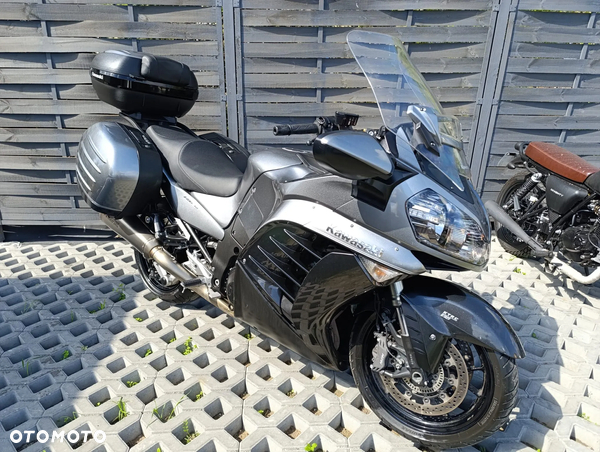 Kawasaki GTR