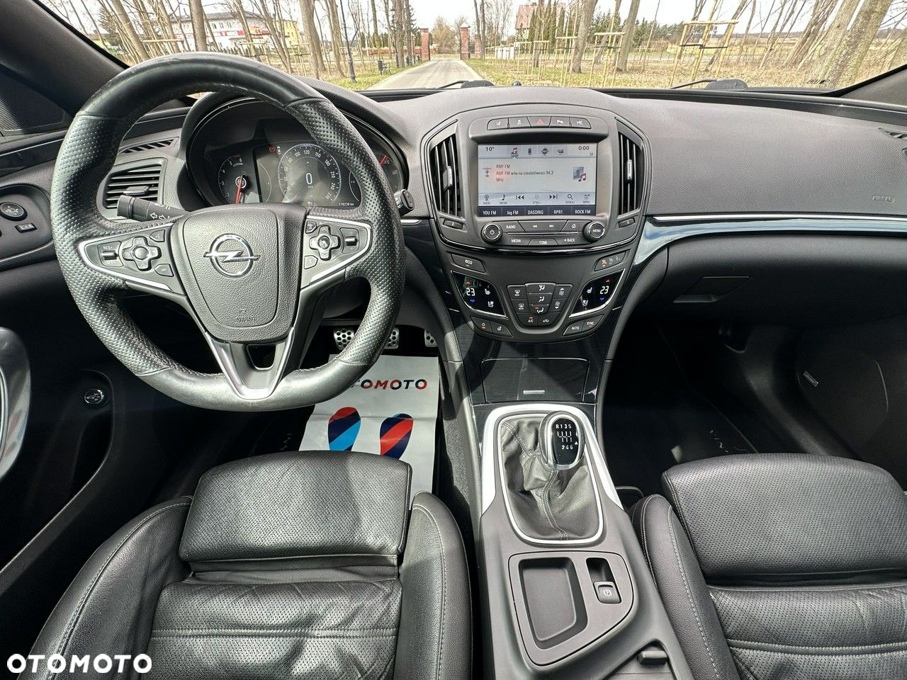Opel Insignia - 35