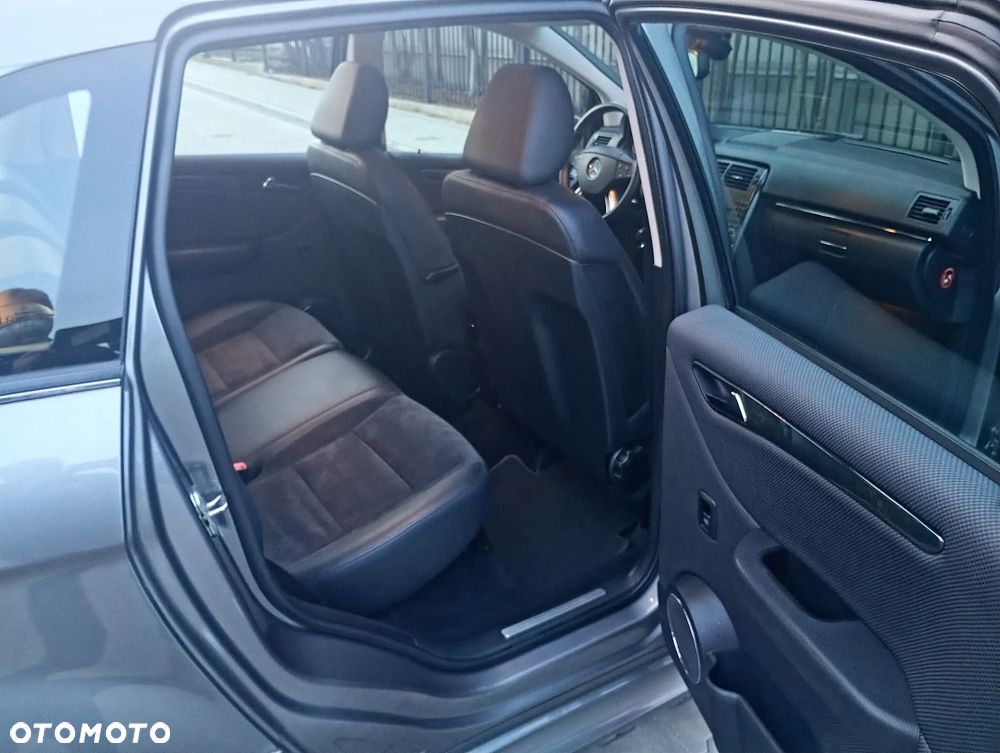Mercedes-Benz Klasa B 200 CDI Autotronic Grand Edition - 18
